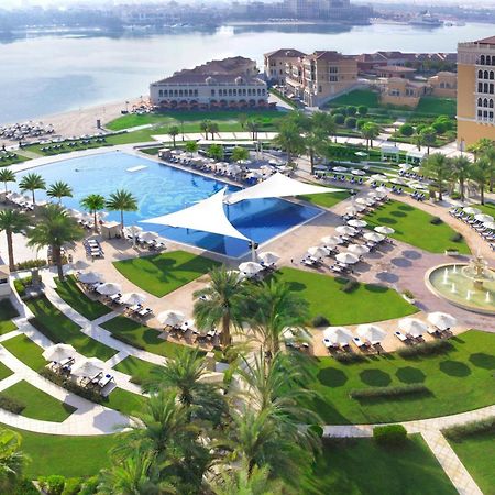 The Ritz-Carlton Abu Dhabi, Grand Canal Exterior photo