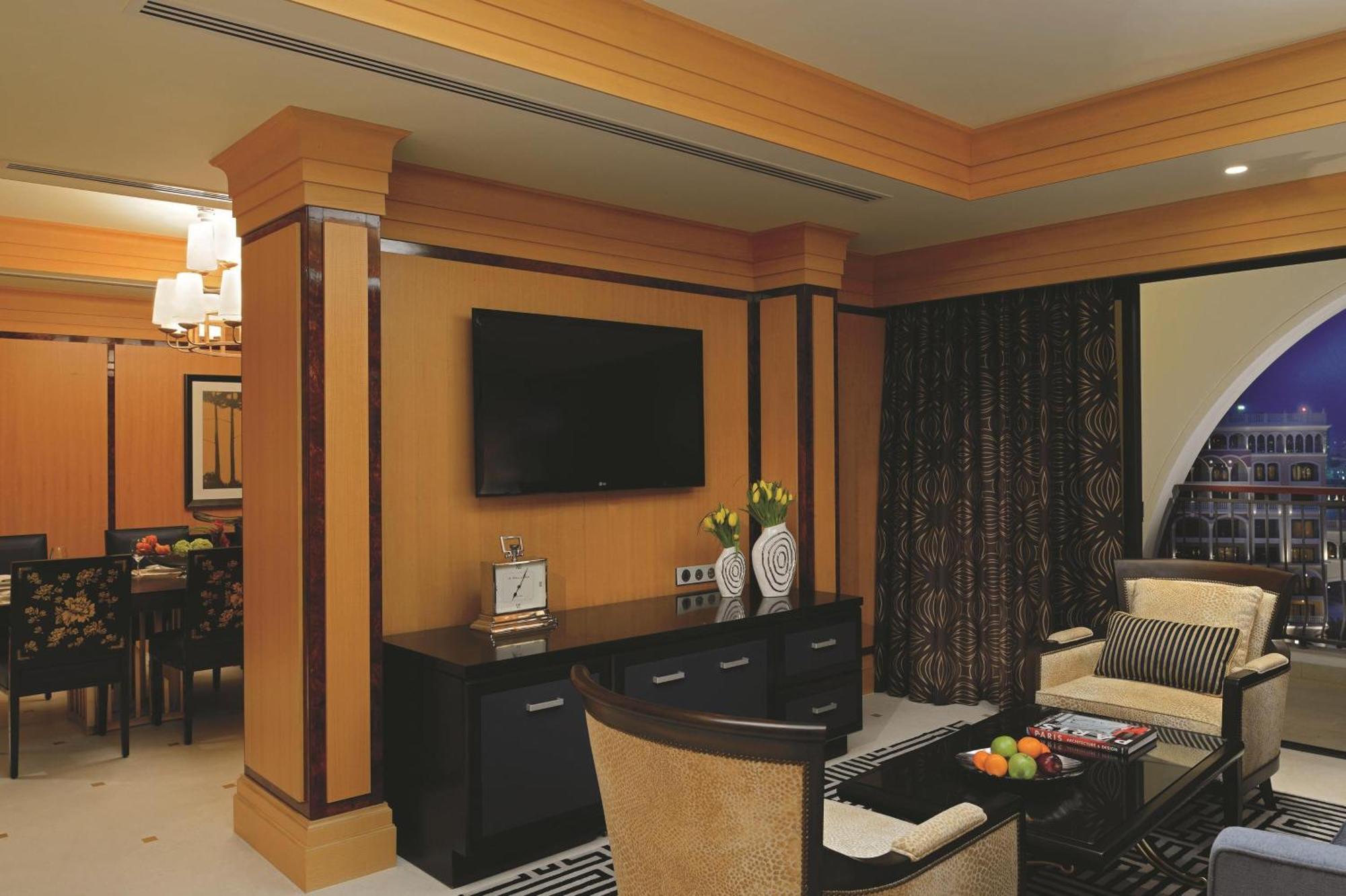 The Ritz-Carlton Abu Dhabi, Grand Canal Exterior photo Suite at the Taj Mahal Palace, Mumbai