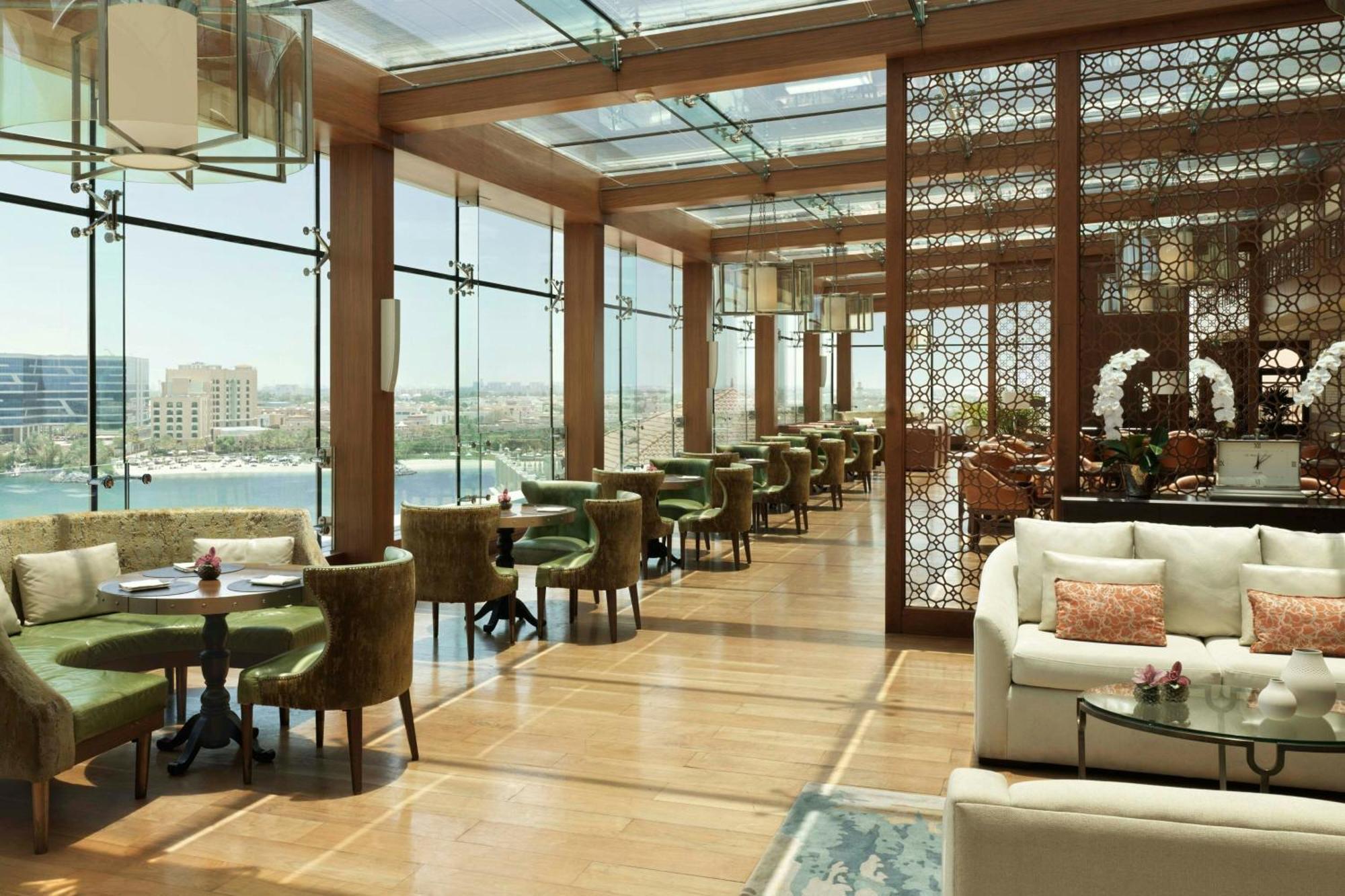The Ritz-Carlton Abu Dhabi, Grand Canal Exterior photo
